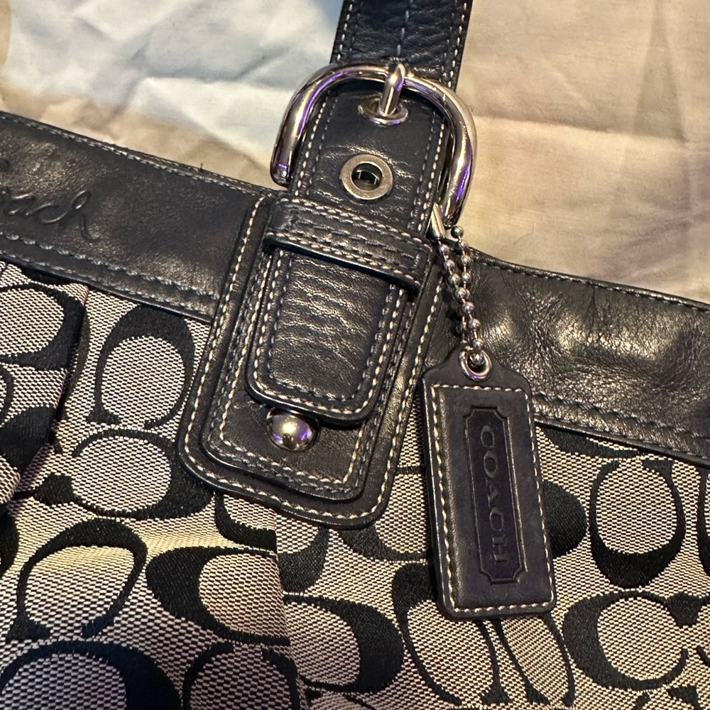 Coach Pleated Signature Soho Bag - Picture 14 of 15